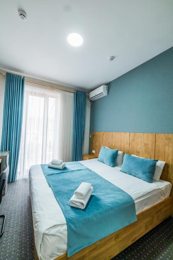 Bobur Hotel Tashkent Ngoại thất bức ảnh
