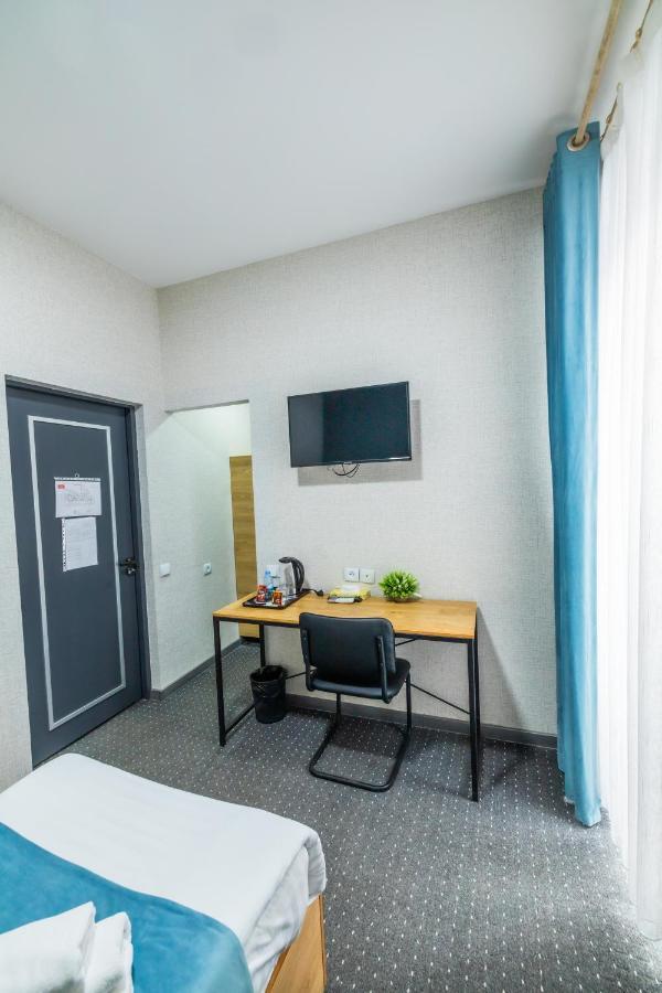Bobur Hotel Tashkent Ngoại thất bức ảnh