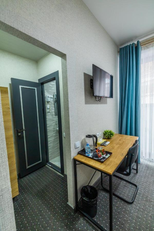 Bobur Hotel Tashkent Ngoại thất bức ảnh